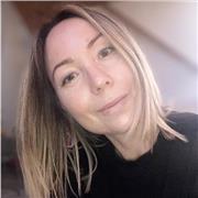 Madrelingua russo e laureata in pedagogica in lingua francese